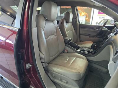 2015 Buick Enclave Leather 4DR SUV AWD/V6 3RD ROW   - Photo 15 - Hamilton, OH 45015