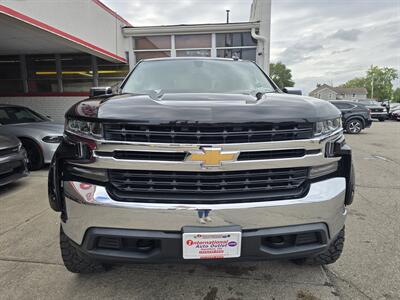 2019 Chevrolet Silverado 1500 LT-CREW CAB-4X4   - Photo 2 - Hamilton, OH 45015