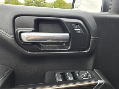 2019 Chevrolet Silverado 1500 LT-CREW CAB-4X4   - Photo 24 - Hamilton, OH 45015