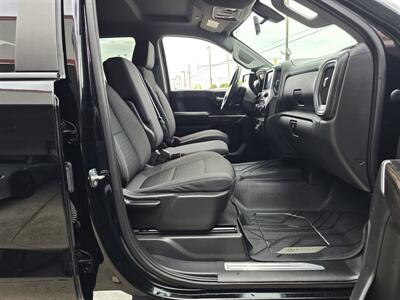 2019 Chevrolet Silverado 1500 LT-CREW CAB-4X4   - Photo 14 - Hamilton, OH 45015