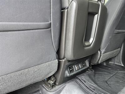 2019 Chevrolet Silverado 1500 LT-CREW CAB-4X4   - Photo 10 - Hamilton, OH 45015