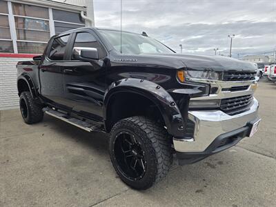 2019 Chevrolet Silverado 1500 LT-CREW CAB-4X4   - Photo 3 - Hamilton, OH 45015