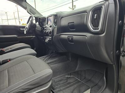 2019 Chevrolet Silverado 1500 LT-CREW CAB-4X4   - Photo 13 - Hamilton, OH 45015
