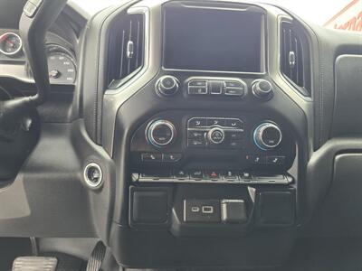 2019 Chevrolet Silverado 1500 LT-CREW CAB-4X4   - Photo 28 - Hamilton, OH 45015