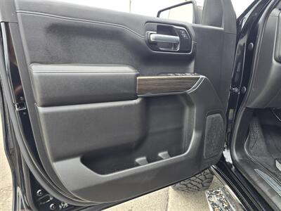 2019 Chevrolet Silverado 1500 LT-CREW CAB-4X4   - Photo 6 - Hamilton, OH 45015