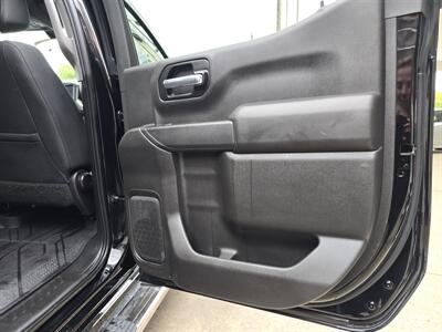 2019 Chevrolet Silverado 1500 LT-CREW CAB-4X4   - Photo 16 - Hamilton, OH 45015