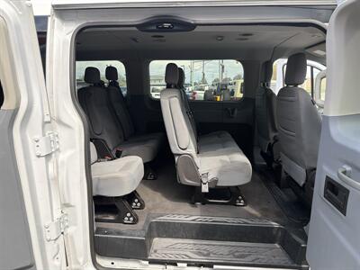 2017 Ford Transit 350 XLT 3DR PASSENGER VAN   - Photo 23 - Hamilton, OH 45015