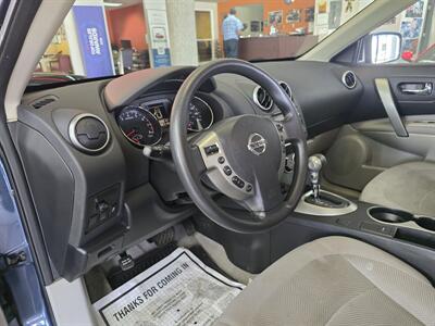 2015 Nissan Rogue SELECT S 4DR SUV AWD   - Photo 8 - Hamilton, OH 45015