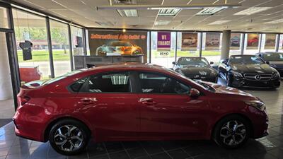 2019 Kia Forte LXS 4DR SEDAN - Photo 5 - Hamilton, OH 45015