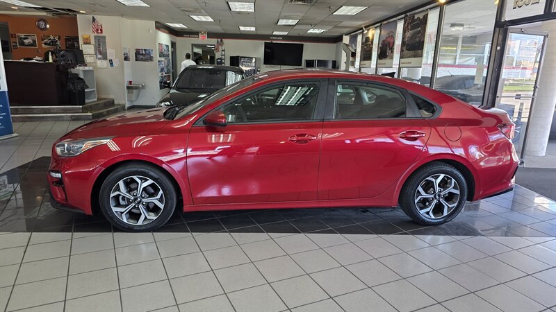 2019 Kia Forte LXS 4DR SEDAN - Photo 2 - Hamilton, OH 45015