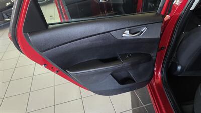 2019 Kia Forte LXS 4DR SEDAN - Photo 20 - Hamilton, OH 45015