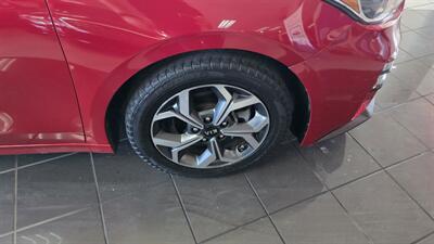 2019 Kia Forte LXS 4DR SEDAN - Photo 28 - Hamilton, OH 45015