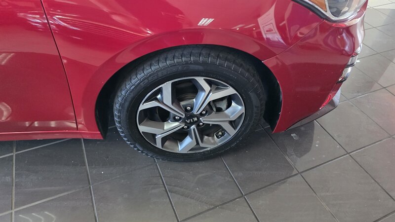 2019 Kia Forte LXS 4DR SEDAN - Photo 28 - Hamilton, OH 45015