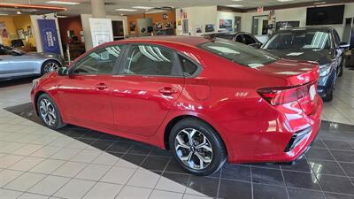 2019 Kia Forte LXS 4DR SEDAN - Photo 8 - Hamilton, OH 45015
