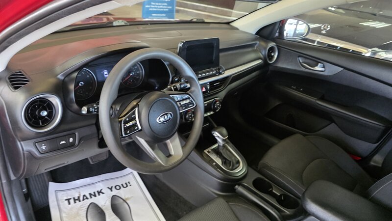 2019 Kia Forte LXS 4DR SEDAN - Photo 11 - Hamilton, OH 45015