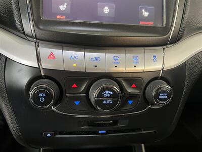 2015 Dodge Journey Limited   - Photo 13 - Hamilton, OH 45015