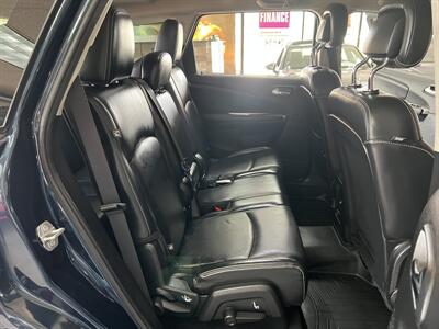 2015 Dodge Journey Limited   - Photo 19 - Hamilton, OH 45015