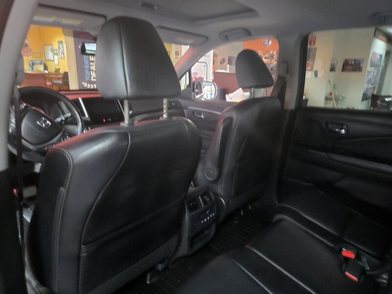 2017 Honda Pilot EX-L - Photo 12 - Hamilton, OH 45015