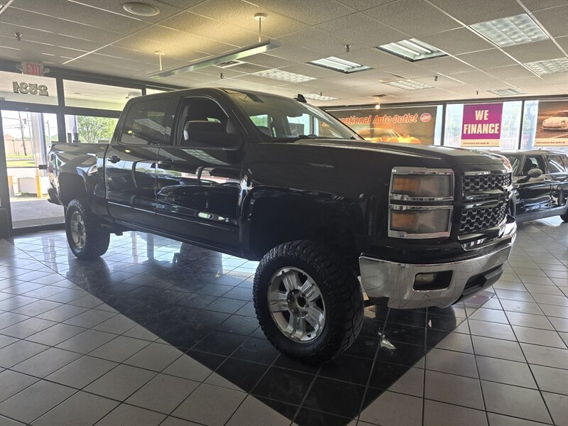 2015 Chevrolet Silverado 1500 LT- 4DR CREW CAB - Photo 3 - Hamilton, OH 45015