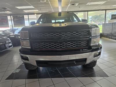 2015 Chevrolet Silverado 1500 LT- 4DR CREW CAB - Photo 2 - Hamilton, OH 45015