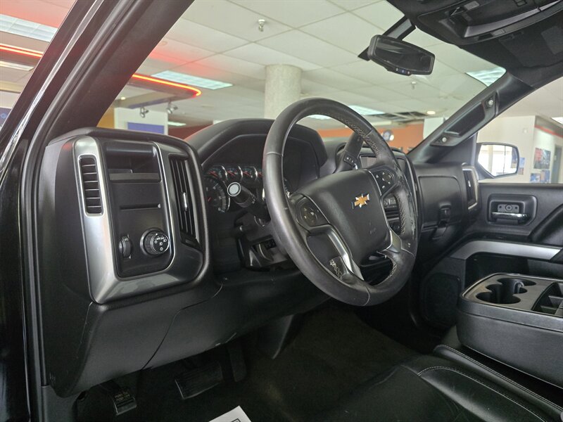 2015 Chevrolet Silverado 1500 LT- 4DR CREW CAB - Photo 8 - Hamilton, OH 45015