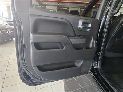 2015 Chevrolet Silverado 1500 LT- 4DR CREW CAB - Photo 10 - Hamilton, OH 45015