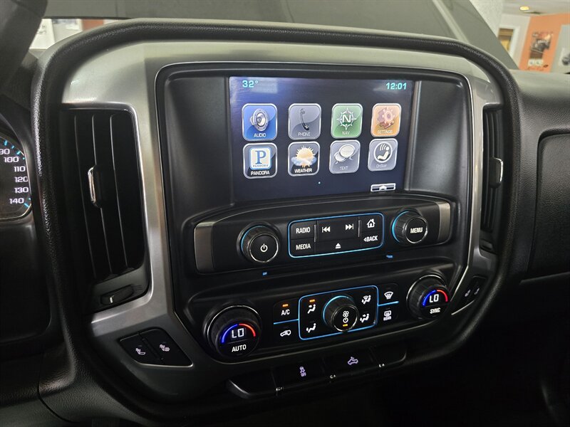 2015 Chevrolet Silverado 1500 LT- 4DR CREW CAB - Photo 20 - Hamilton, OH 45015