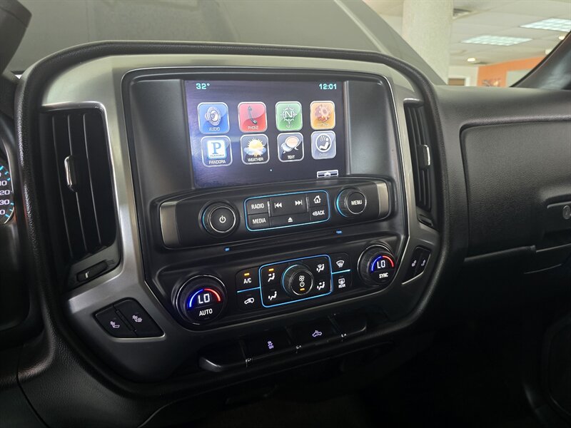2015 Chevrolet Silverado 1500 LT- 4DR CREW CAB - Photo 21 - Hamilton, OH 45015