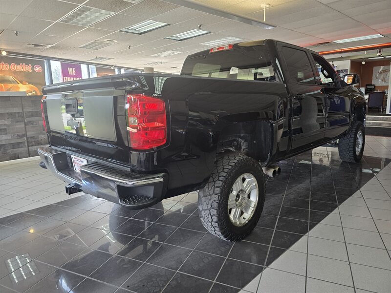 2015 Chevrolet Silverado 1500 LT- 4DR CREW CAB - Photo 4 - Hamilton, OH 45015