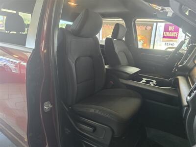 2019 RAM 1500 Big Horn/CREW CAB/4X4   - Photo 14 - Hamilton, OH 45015