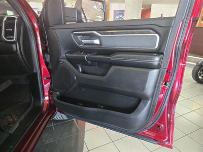2019 RAM 1500 Big Horn/CREW CAB/4X4   - Photo 12 - Hamilton, OH 45015