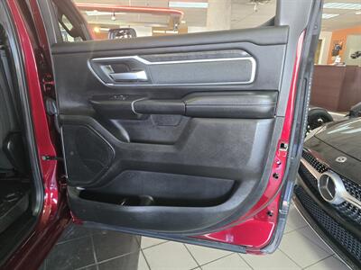 2019 RAM 1500 Big Horn/CREW CAB/4X4   - Photo 15 - Hamilton, OH 45015