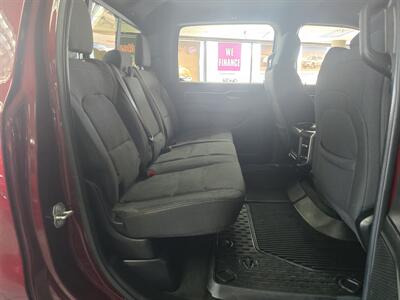 2019 RAM 1500 Big Horn/CREW CAB/4X4   - Photo 17 - Hamilton, OH 45015