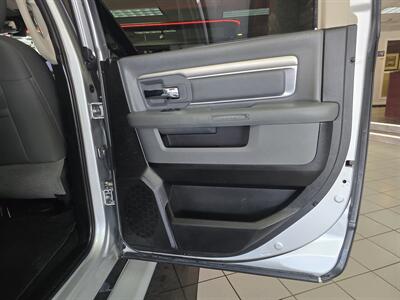 2019 RAM 1500 Classic SLT   - Photo 15 - Hamilton, OH 45015