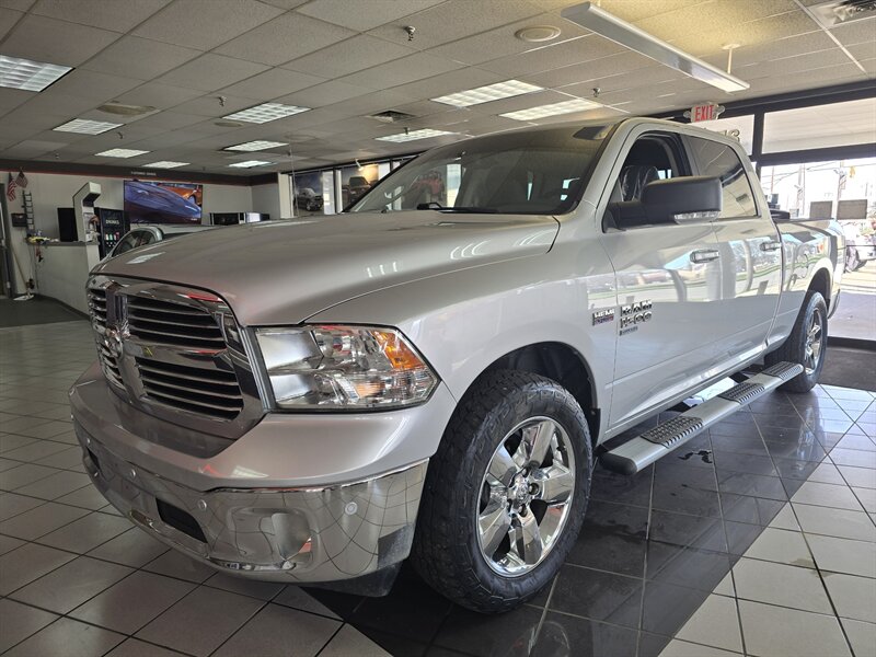 2019 RAM 1500 Classic SLT   - Photo 1 - Hamilton, OH 45015