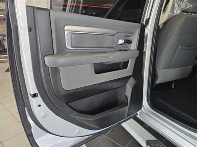 2019 RAM 1500 Classic SLT   - Photo 9 - Hamilton, OH 45015