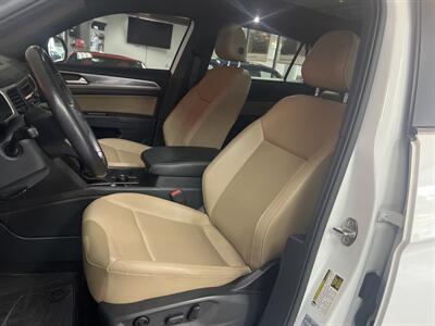 2020 Volkswagen Atlas Cross Sport V6 SE R-Line 4Motion 4DR SUV AWD   - Photo 10 - Hamilton, OH 45015