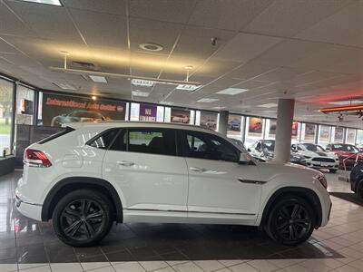 2020 Volkswagen Atlas Cross Sport V6 SE R-Line 4Motion 4DR SUV AWD   - Photo 5 - Hamilton, OH 45015
