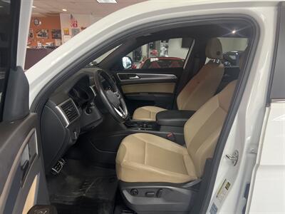 2020 Volkswagen Atlas Cross Sport V6 SE R-Line 4Motion 4DR SUV AWD   - Photo 9 - Hamilton, OH 45015