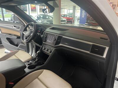 2020 Volkswagen Atlas Cross Sport V6 SE R-Line 4Motion 4DR SUV AWD   - Photo 28 - Hamilton, OH 45015