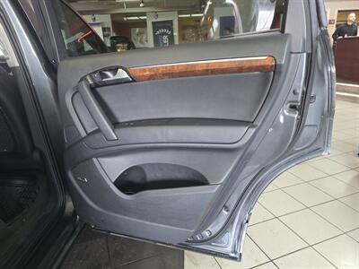 2015 Audi Q7 3.0T quattro Premium Plus 4DR SUV AWD   - Photo 17 - Hamilton, OH 45015