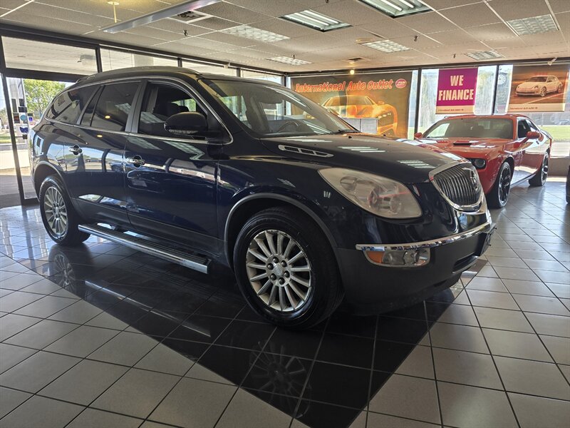 2012 Buick Enclave Convenience 4DR CROSSOVER AWD - Photo 3 - Hamilton, OH 45015