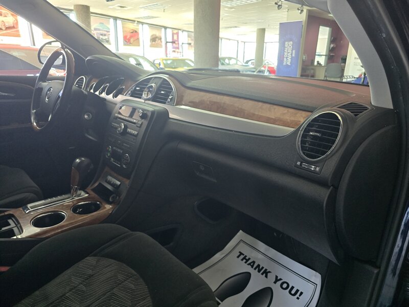 2012 Buick Enclave Convenience 4DR CROSSOVER AWD - Photo 14 - Hamilton, OH 45015