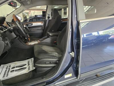 2012 Buick Enclave Convenience 4DR CROSSOVER AWD - Photo 9 - Hamilton, OH 45015
