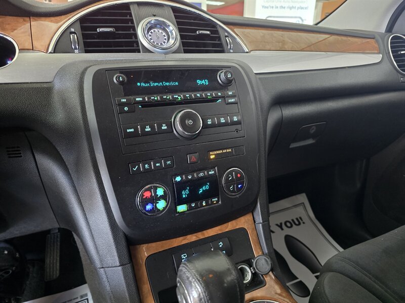 2012 Buick Enclave Convenience 4DR CROSSOVER AWD - Photo 23 - Hamilton, OH 45015