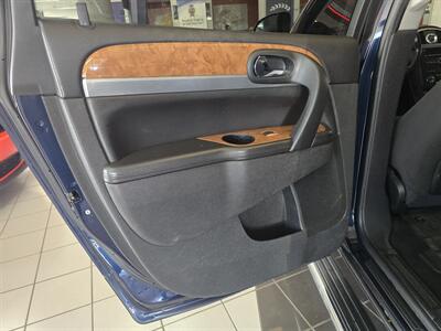 2012 Buick Enclave Convenience 4DR CROSSOVER AWD - Photo 10 - Hamilton, OH 45015