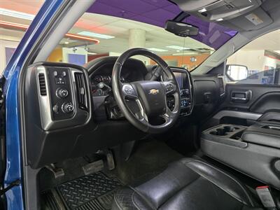 2018 Chevrolet Silverado 1500 LT-CREW CAB-4X4 - Photo 8 - Hamilton, OH 45015