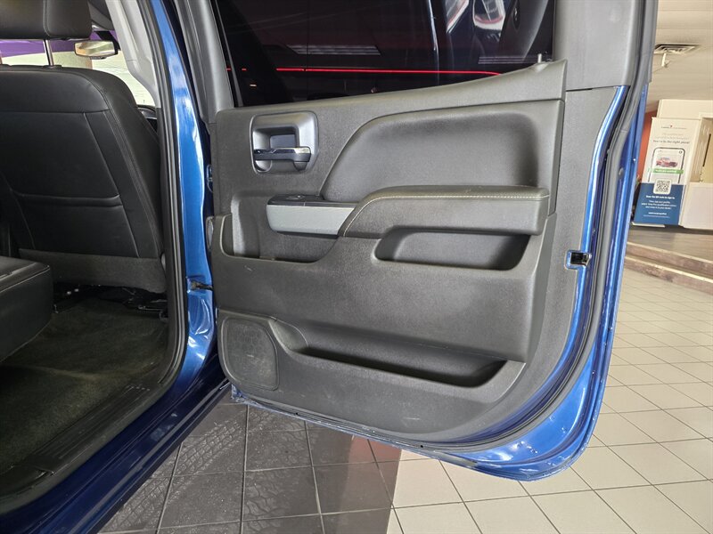 2018 Chevrolet Silverado 1500 LT-CREW CAB-4X4 - Photo 15 - Hamilton, OH 45015