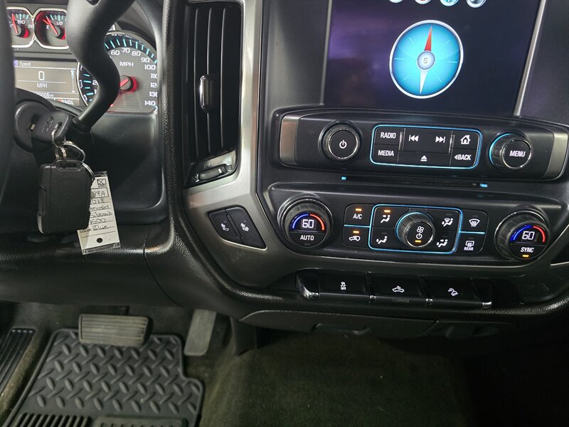 2018 Chevrolet Silverado 1500 LT-CREW CAB-4X4 - Photo 18 - Hamilton, OH 45015