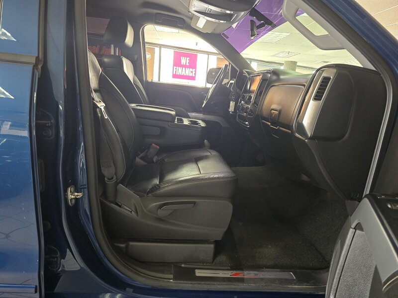 2018 Chevrolet Silverado 1500 LT-CREW CAB-4X4 - Photo 14 - Hamilton, OH 45015